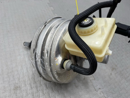 BMW / M6 / Вакуумный усилитель тормозов