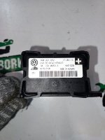 Audi / Q7 / Датчик ускорения