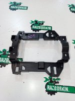 Audi / Q7 / Кронштейн