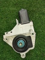 Audi / Q7 / Мотор стеклоподъемника