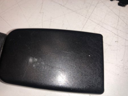 Mercedes-Benz / GLC 250d 4-matic / Замок ремня безопасности