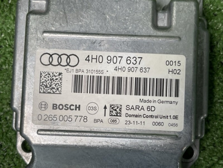 Audi / A8 / Датчик ускорения