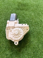 Audi / Q7 / Мотор стеклоподъемника