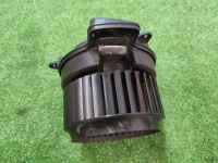 Audi / A6 / Мотор печки