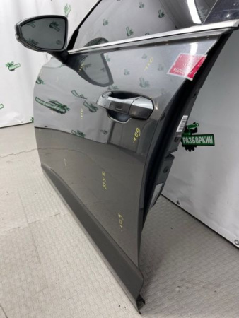 Audi / A6 / Дверь боковая