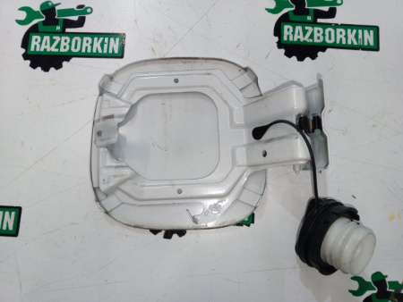 Mitsubishi / Outlander / Лючок топливного бака