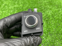 Audi / A4 / Кнопка регулировка громкости