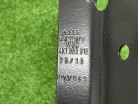 Audi / A6 / Крепление подушки безопасности колен