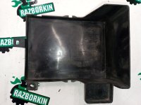 Mitsubishi / Outlander / Площадка АКБ