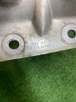 Volkswagen / Golf / Кронштейн