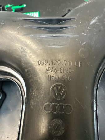 Volkswagen / Touareg / Коллектор впускной
