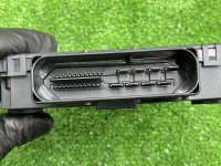 Volkswagen / Touareg / Блок управления стояночного тормоза Volkswagen / Touareg / Блок управления стояночного тормоза