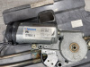 BMW / 5-Series / Рама с приводом люка