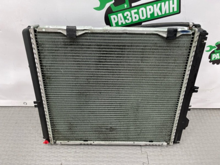 Mercedes-Benz / E-Class / Радиатор