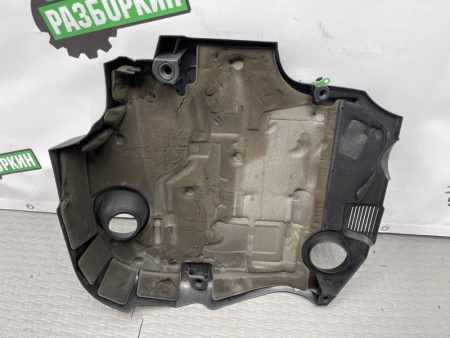 Audi / A6 / Декоративная крышка двигателя
