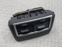 Audi / Q7 / Воздуховод