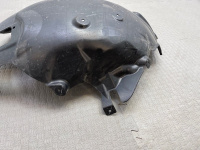 BMW / 3-Series / Подкрылок