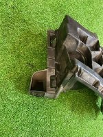 Audi / Q8 / Кронштейн бампера