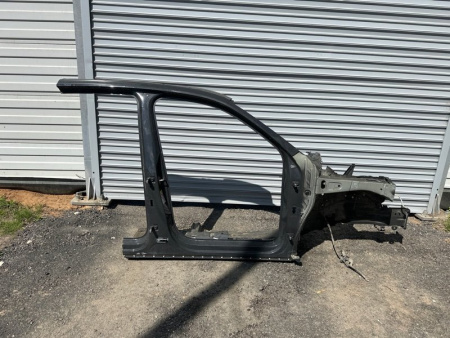 Volkswagen / Tiguan / Боковина