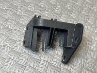 Audi / A6 / Кронштейн