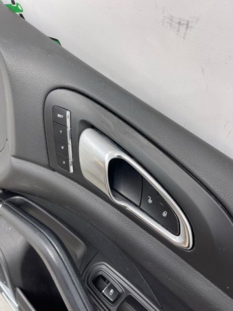 Porsche / Cayenne / Обшивка двери