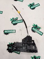 Audi / Q3 / Кронштейн ручки двери