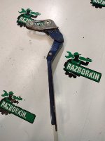 Audi / Q7 / Петля капота