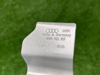 Audi / Q8 / Кронштейн крыла