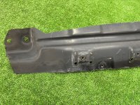 Audi / Q7 / Крепление радиатора