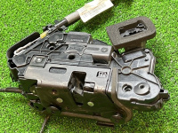 Volkswagen / Golf / Замок двери