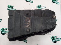 Porsche / Cayenne / Корпус АКБ