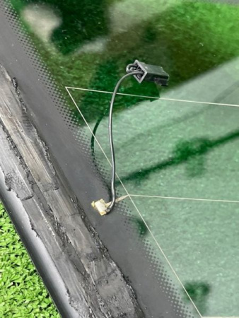 Volkswagen / Touareg / Форточка кузова