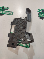 Volkswagen / Touareg / Кронштейн блока управления