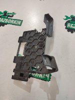 Volkswagen / Touareg / Кронштейн блока управления