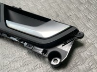 Audi / A6 / Ручка двери внутренняя