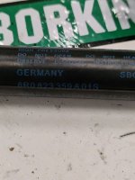 Audi / Q5 / Петля капота