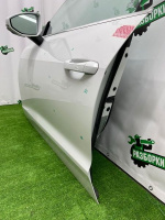 Audi / A7 / Дверь боковая