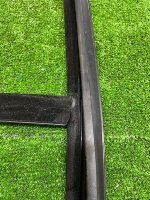 Land Rover / Range Rover / Уплотнитель стекла двери