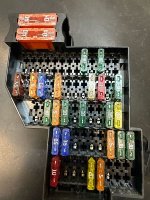 Volkswagen / Touareg / Блок предохранителей