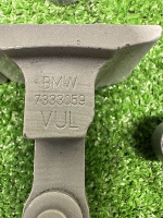 BMW / X5 / Петля двери