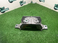 Land Rover / Range Rover / Кронштейн карданного вала