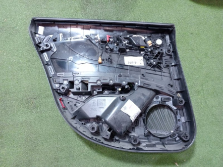 Audi / A5 / Обшивка двери
