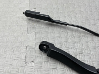 Ford / EXPLORER / Поводок дворников