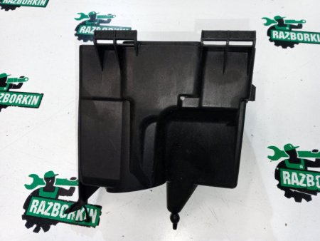 Mercedes-Benz / GLC 250d 4-matic / Корпус блока предохранителей