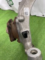 Audi / A6 / Кулак поворотный