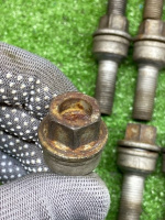 BMW / 7-Series / Болт колесный