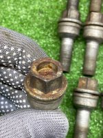 BMW / 7-Series / Болт колесный