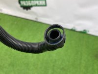 Audi / A6 / Газоотвод акб