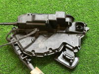 Volkswagen / Golf / Замок двери