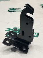 Audi / A5 / Крепление сиденья